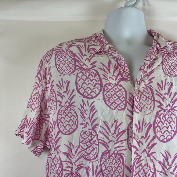 Chubbies Hawaiian Shirt XL White Lavender Pineapple Print Button Front Short Sle - Picture 2 of 9